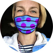 Foto von Christina Dehn mit gezeichneter Mund-Nase-Maske, Facebook-Fanpage Foto, Mund-Nase-Masken für alle