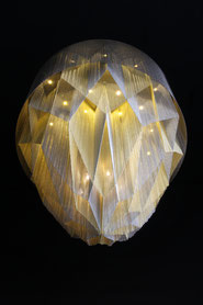 Der Crystal Mandala von Willowlamp ist ein Kronleuchter modern interpretiert. (african avantgarde)