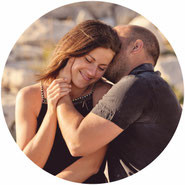 photo-shooting-couple-extérieur-plage-originales-photographe-martigues-aix-marseille-13-