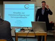 Dr. Hollitzer bei seinem interessanten Vortrag