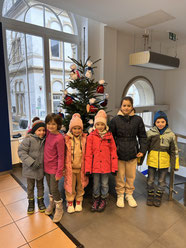 Weihnachtsbaumschmückaktion