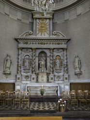 Bild: Seitenaltar in der Basilique Saint-Gervais d'Avranches