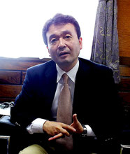 自衛隊の石垣配備の必要性を語る井上氏=3日