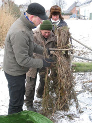 Bau eines Storchenmastes in Eggerslust bei Laßrönne