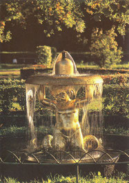 PETRODVORETS. The Triton Cloche Fountain. Johann - Friedrich Braunstein, architect. Leningrad, 1987