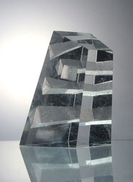 Base II. | kiln cast, polished crystal glass | 26 x 18 x 12 cm | 2002 | ●