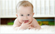 Was empfehlen Zahnärzte für die Pflege von Babyzähnen? (© ivolodina - Fotolia.com)