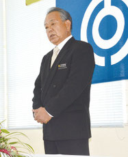 石垣安志教育長が就任あいさつを行った=1日、石垣市教育委員会