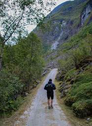 Wanderung zum Vettisfossen