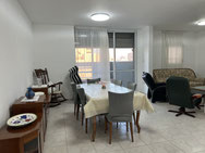 700euros/semaine