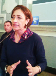 La consigliera regionale Daniela Bianchi mentre annunciava la disponibilità dei 150 milioni di euro per le piccole e medie imprese