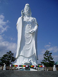 Die Große Kannon in Sendai