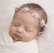 Haarschmuck mit Blüten für Babys und Mädchen