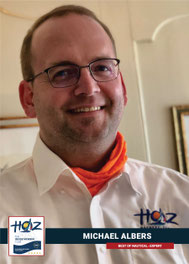 Michael Albers, erfahrener nautischer Ausbilder am HOZ Hochseezentrum, spezialisiert auf Hochseeschein-Training und maritime Sicherheit.