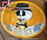 <img src="Ovalín Tendencia Ovalado Catrín.jpg" alt=" Ovalín Tendencia Ovalado decorado mexicano Catrín pintado a mano para sobre Poner hecho en México 100% a mano" />