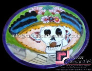 <img src="Ovalín Tenático Ovalado Catrina 0109.jpg" alt=" Ovalín Temático Ovalado decorado mexicano Catrina 109 pintado a mano para sobre Poner hecho en México 100% a mano" />