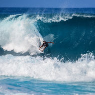 Surf the waves of the Atlantic coast beaches, only 10 minutes from Château Belle Epoque