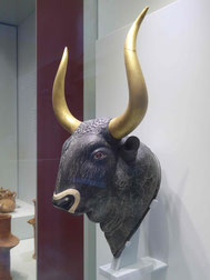 Minoischer Stier aus Knossos im Archäologischen Museum von Heraklion 