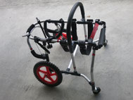 犬の車椅子　犬用車いす　犬歩行器　ドッグカート　コーギー車いす　ダックス車椅子　ＤｏｇＫａｒｔ　クララワークス　犬の駅