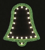 Leuchtendes Glockenmotiv für Weihnachtsillumination an Straßenmasten