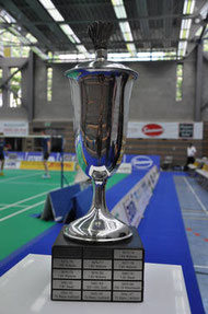 Hans-Riegel-Wanderpokal der Mannschaftsmeister