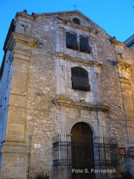 La chiesa della Badia, già "oratorium santi Petri" (foto S. Farinella©)