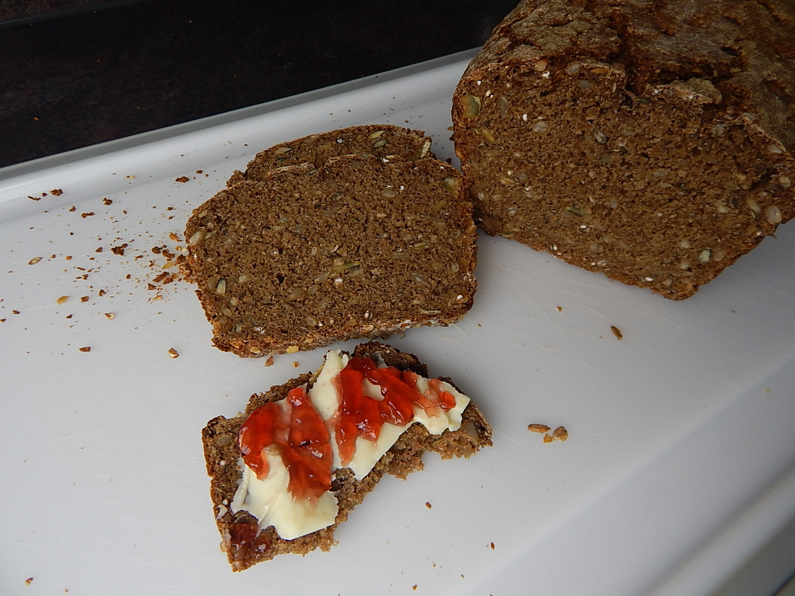 Schwarzbrot sehr saftig - Peter Witt mit Pampered Chef