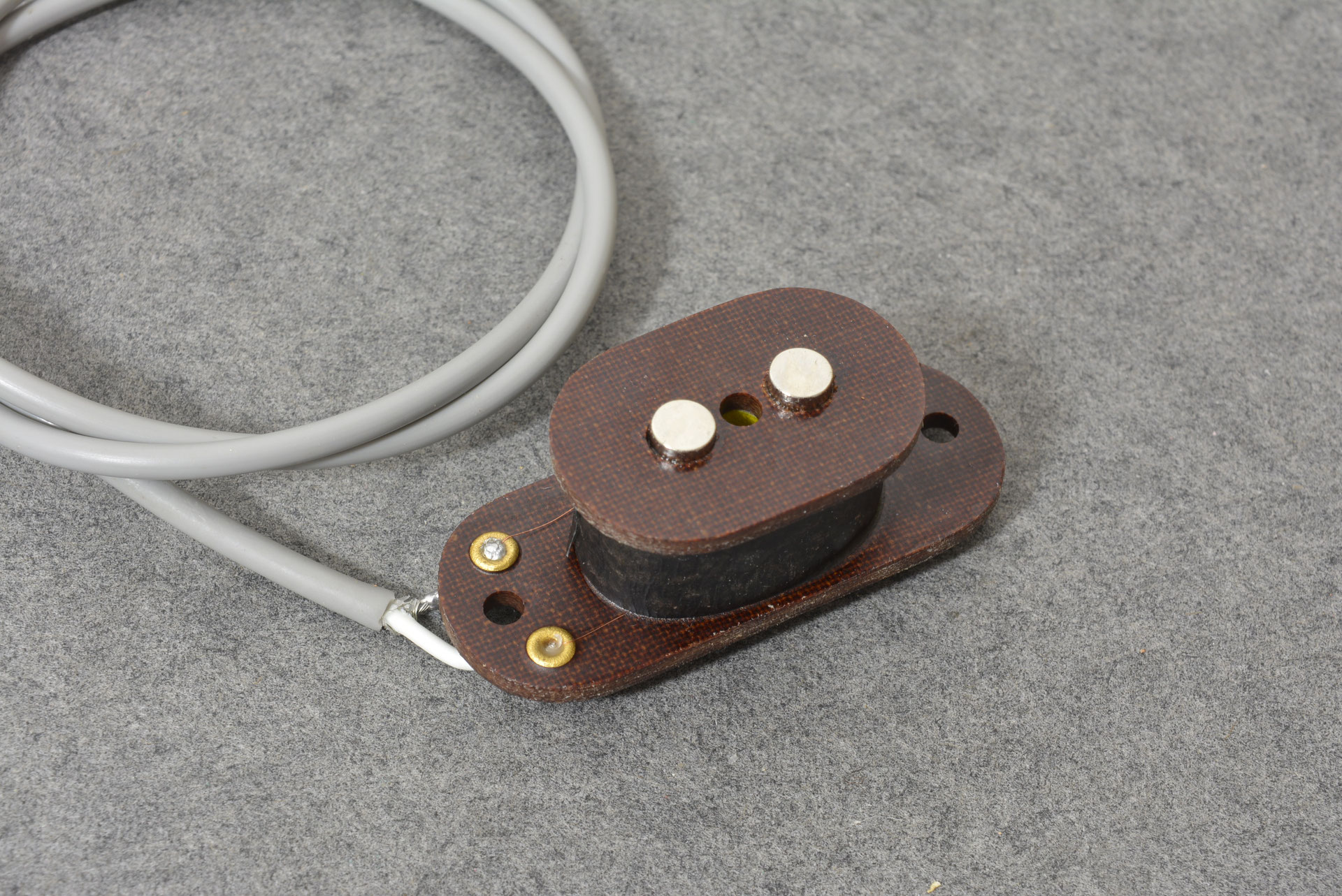 Cigar Box Guitar 2 string Single Coil - herrickpickups.com