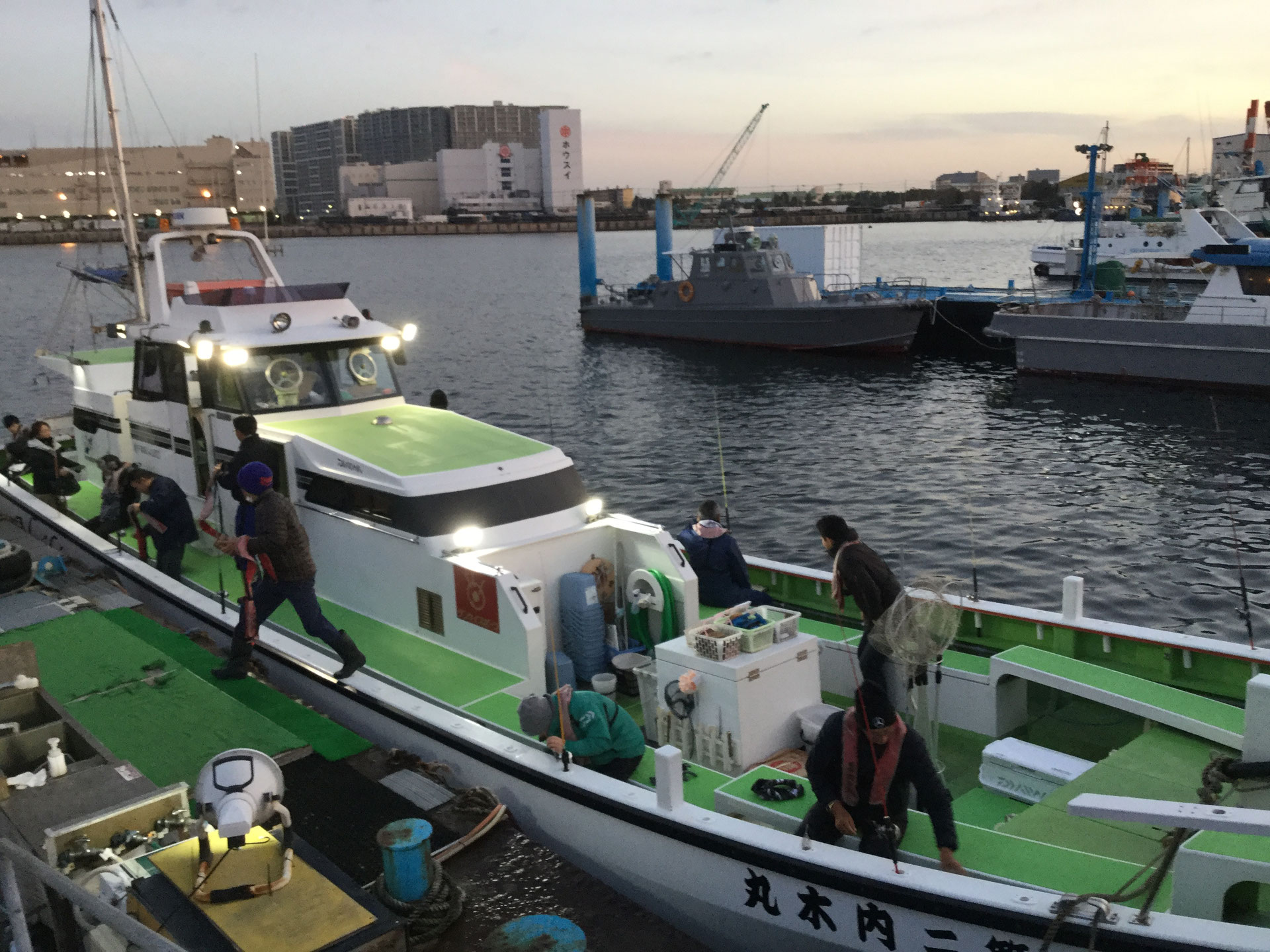 釣り大会 忘年会 楽しかったです 芝川マリーナ 川口ハーバーマネジメント のホームページ