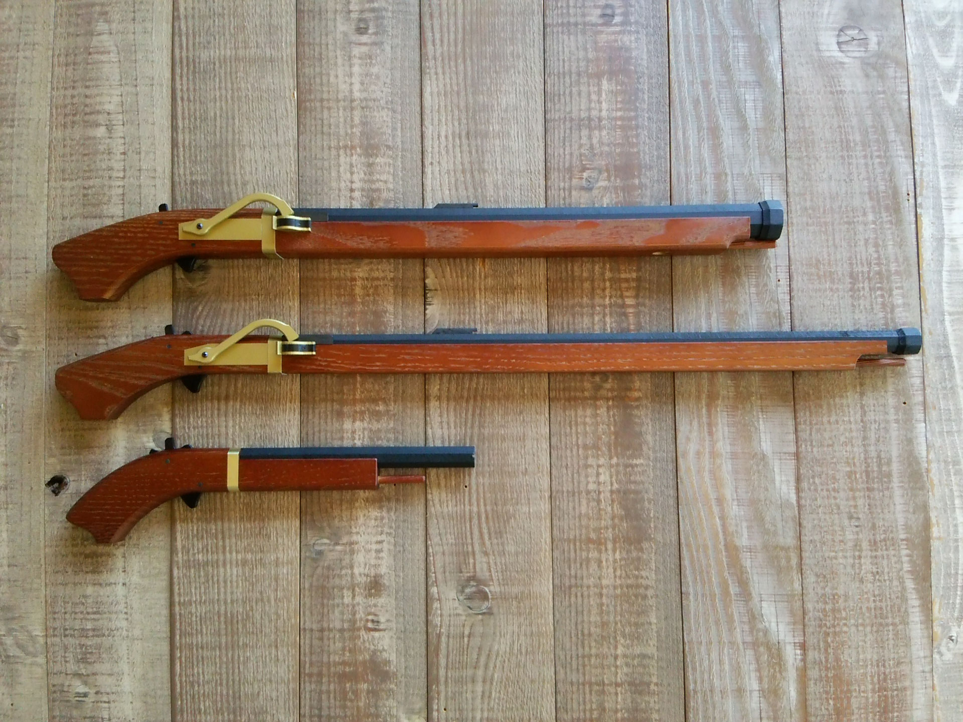戦国時代からの開発魂 輪ゴム銃で「火縄銃」 - ゴム銃（輪ゴム