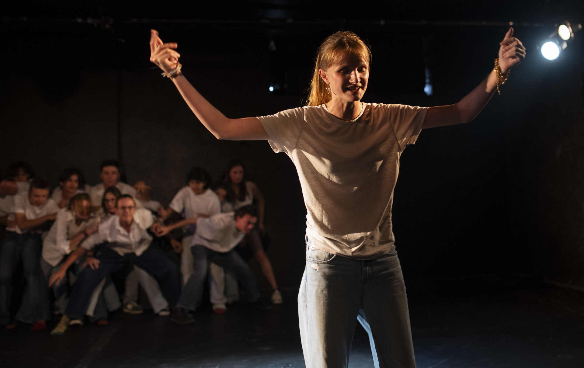 Garcon De 14 Ans Tombe D Une Attraction Video LES ATELIERS ADOS 14/19 ans - Quai de Scène