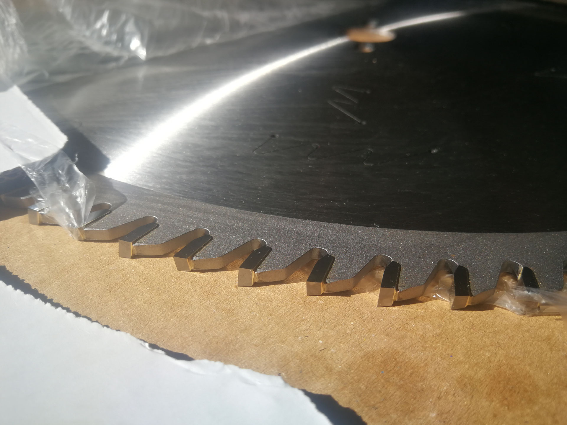 Crosscut CAS TECH SHOP! Easy and fast to order!