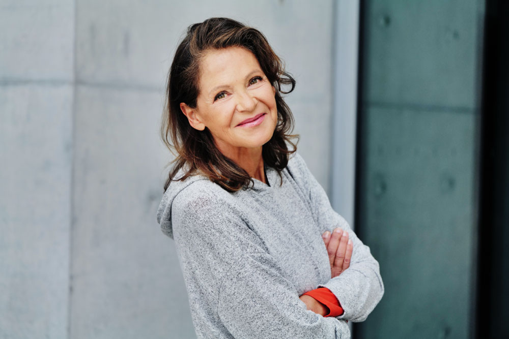 AND TAKE A LOOK Angela Roy