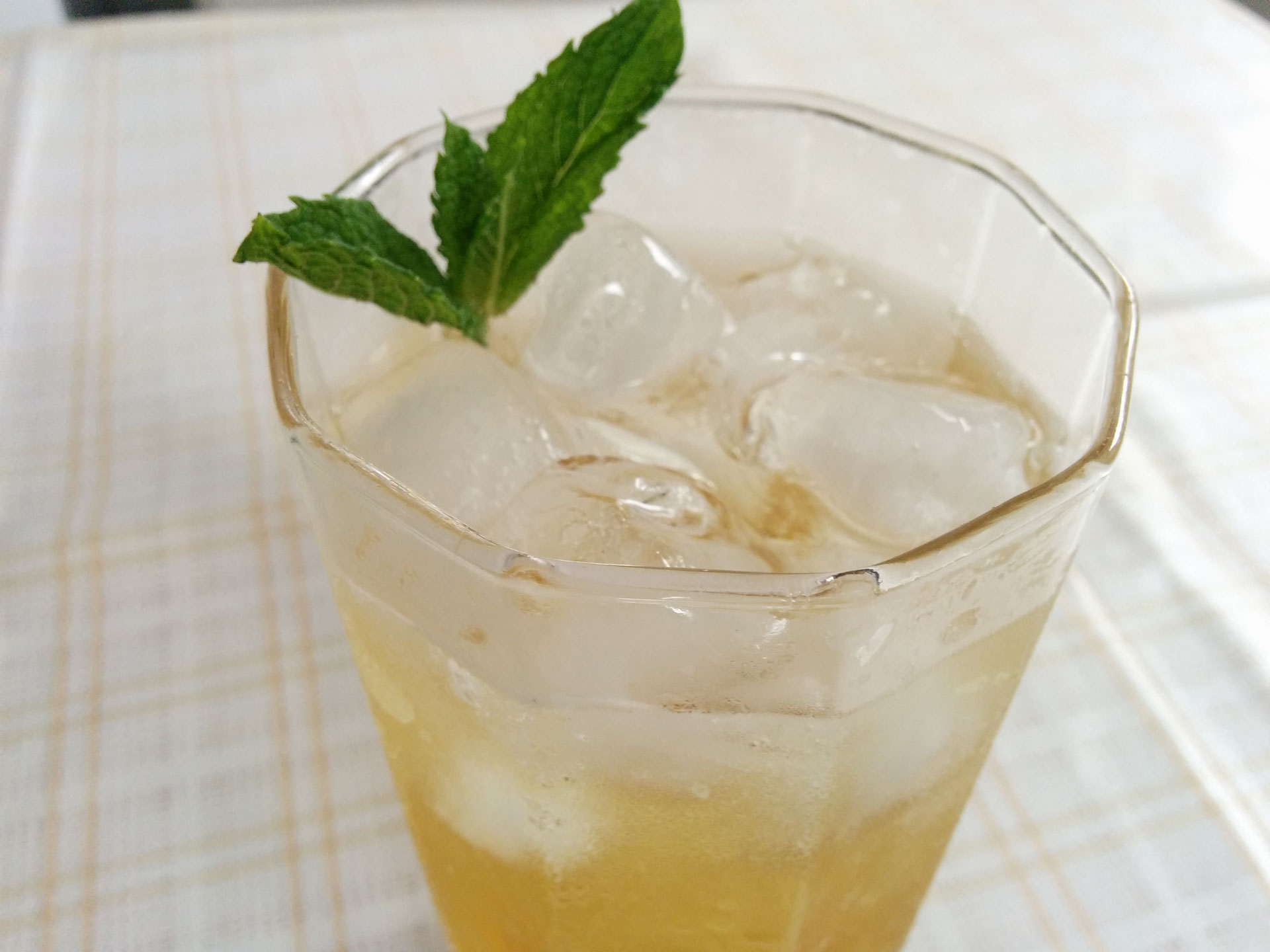 ドライハーブを使って モヒート を作ってみました 無農薬で育てた安全な国産ハーブをお届けしますhinumaherbland ページ ドライハーブを使って モヒート を作ってみました 無農薬で育てた安全な国産ハーブをお届けしますhinumaherbland ページ