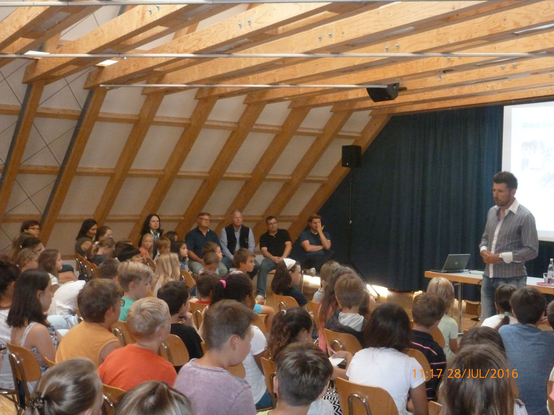 Profikicker an der Schule  Grund und Mittelschule Buch am Erlbach