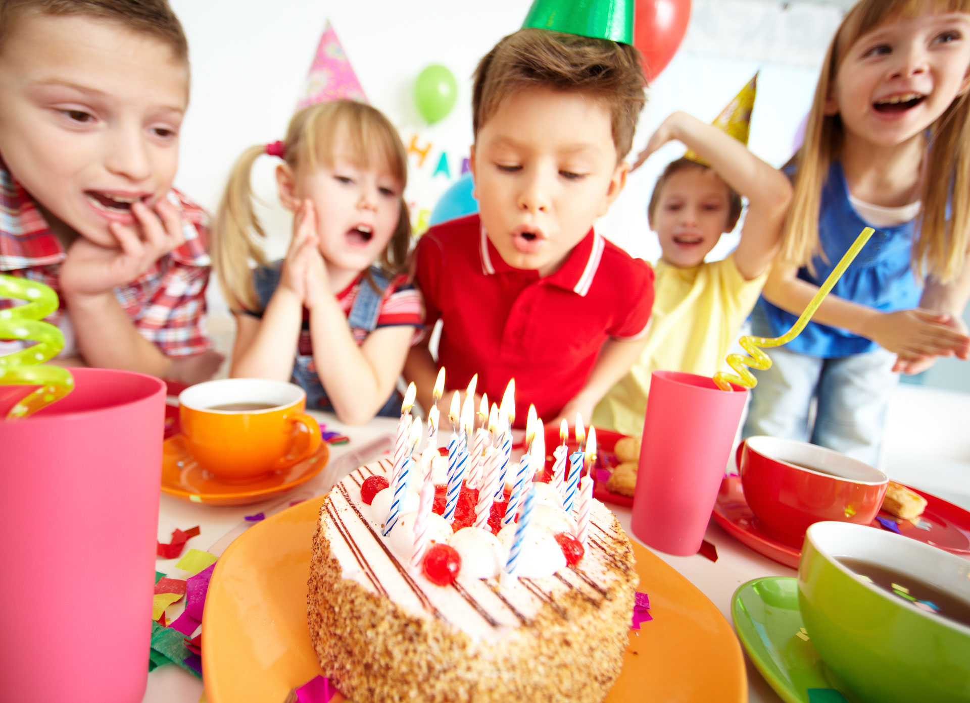 Animation enfant : anniversaire 3 à 4 ans à thème sur Paris, île de France