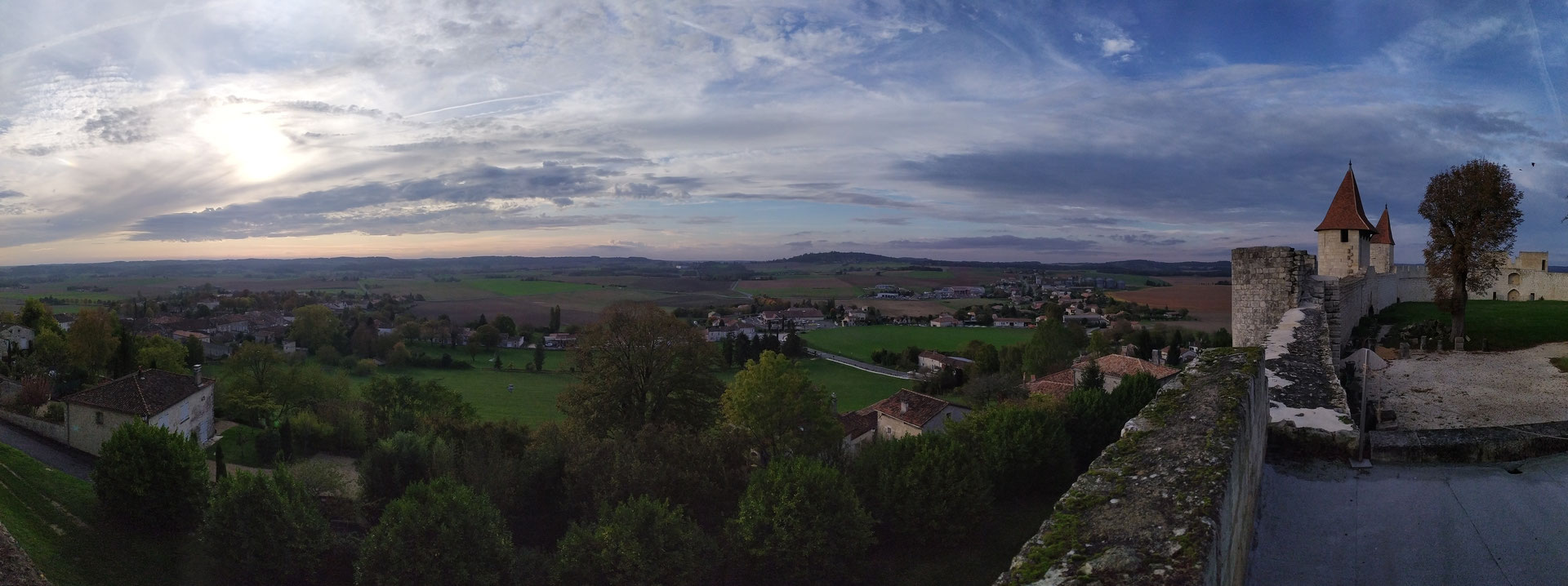 Autour de VilleboisLavalette Château de VilleboisLavalette