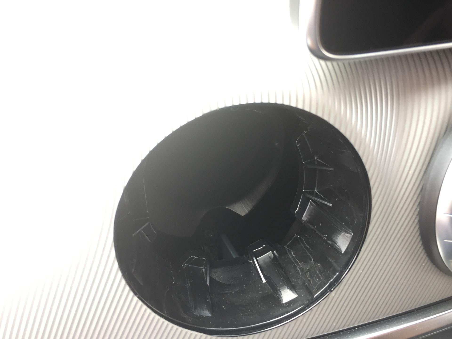 ベンツC TVキャンセラー取付 Image