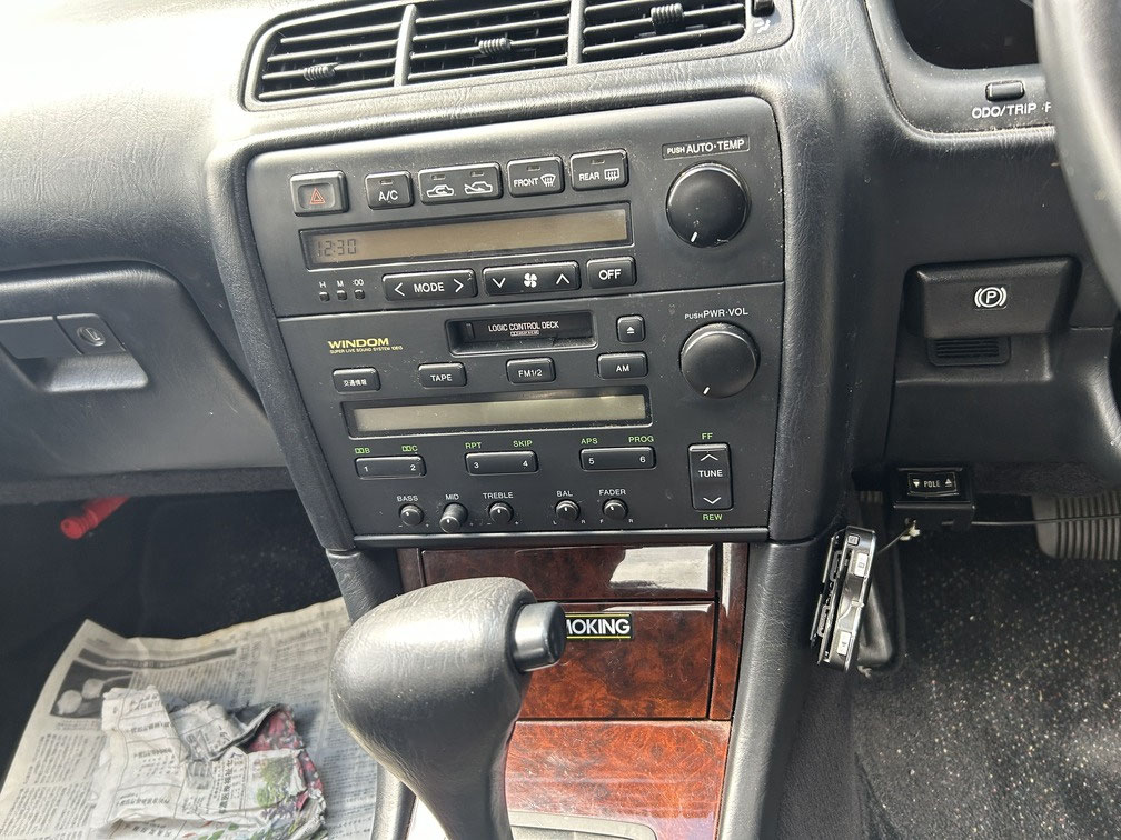 平成4年式 E-VCV10 ウインダム DAF9Z取付 Image