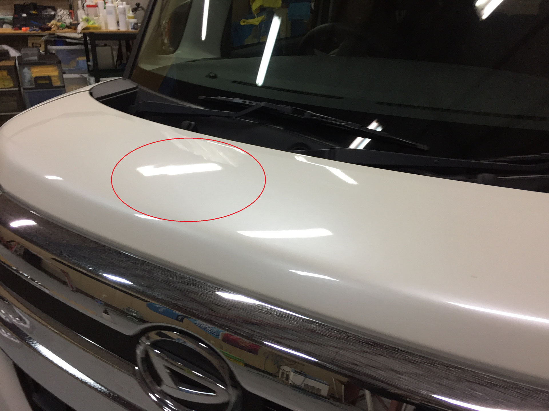 H25年式タントカスタム　樹脂製のボンネットに歪み