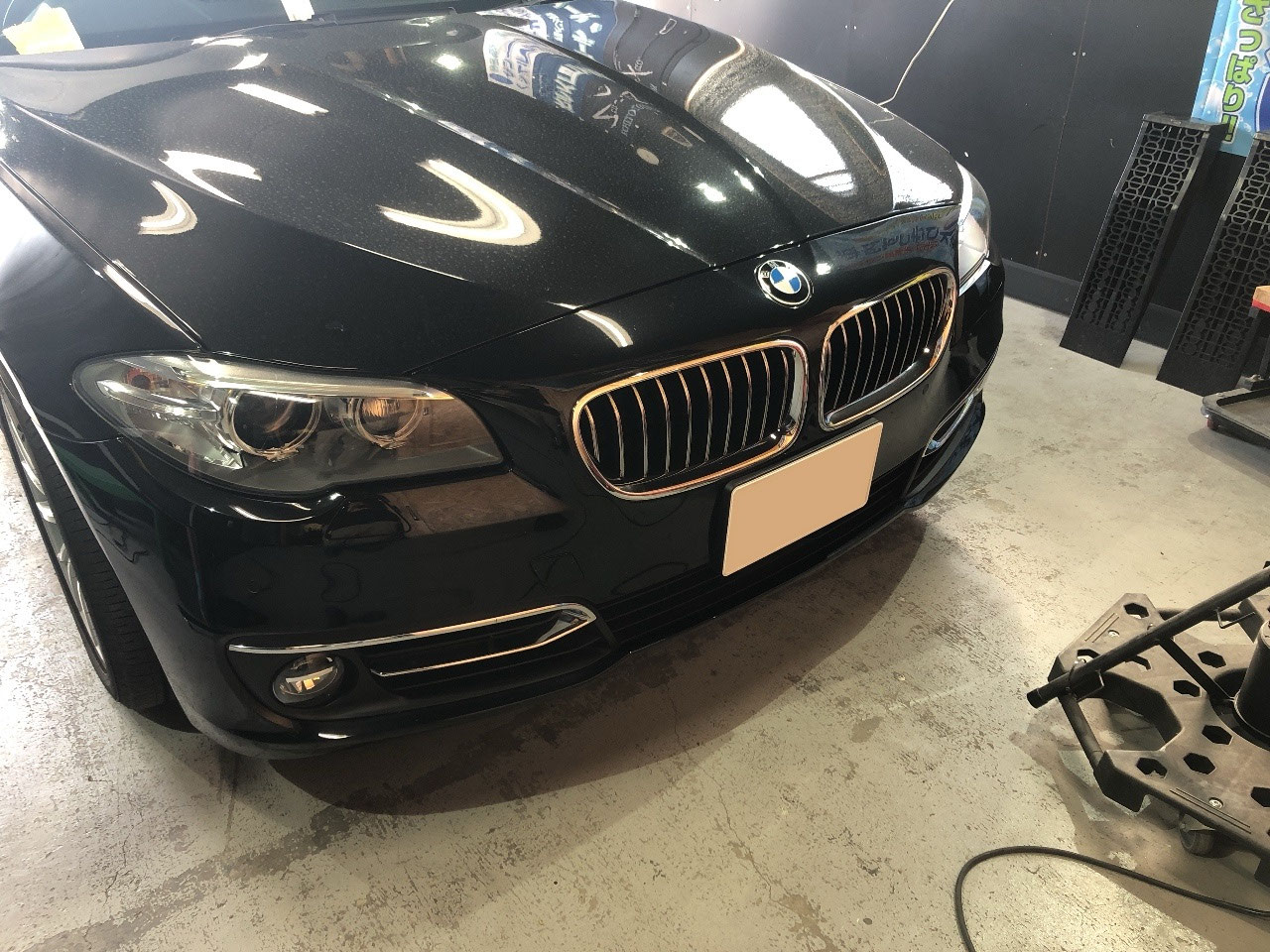 BMW523d 飛び石保険修理 三重県 Image