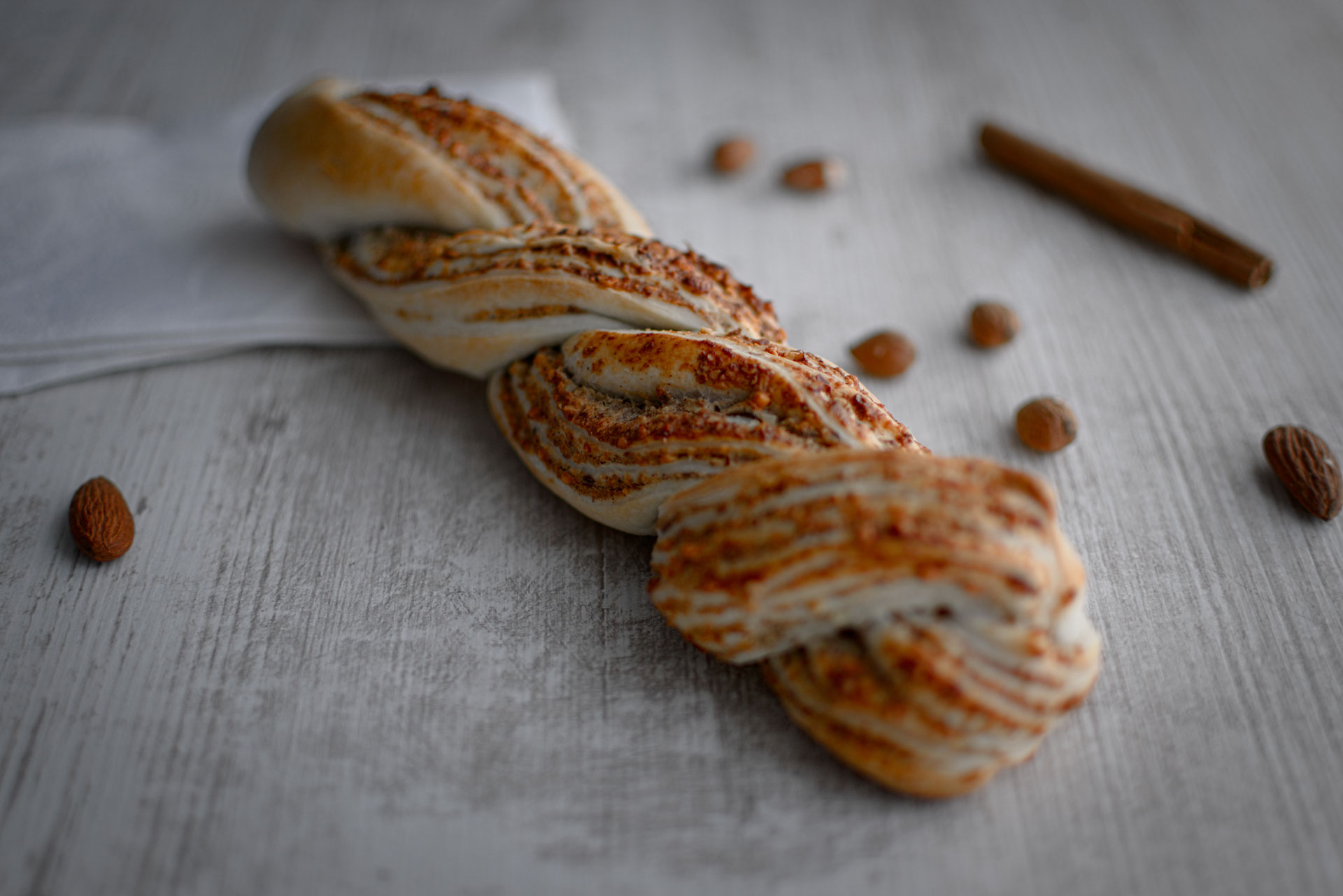Nußzopf aus dem Dampfbackofen - yummykitchen