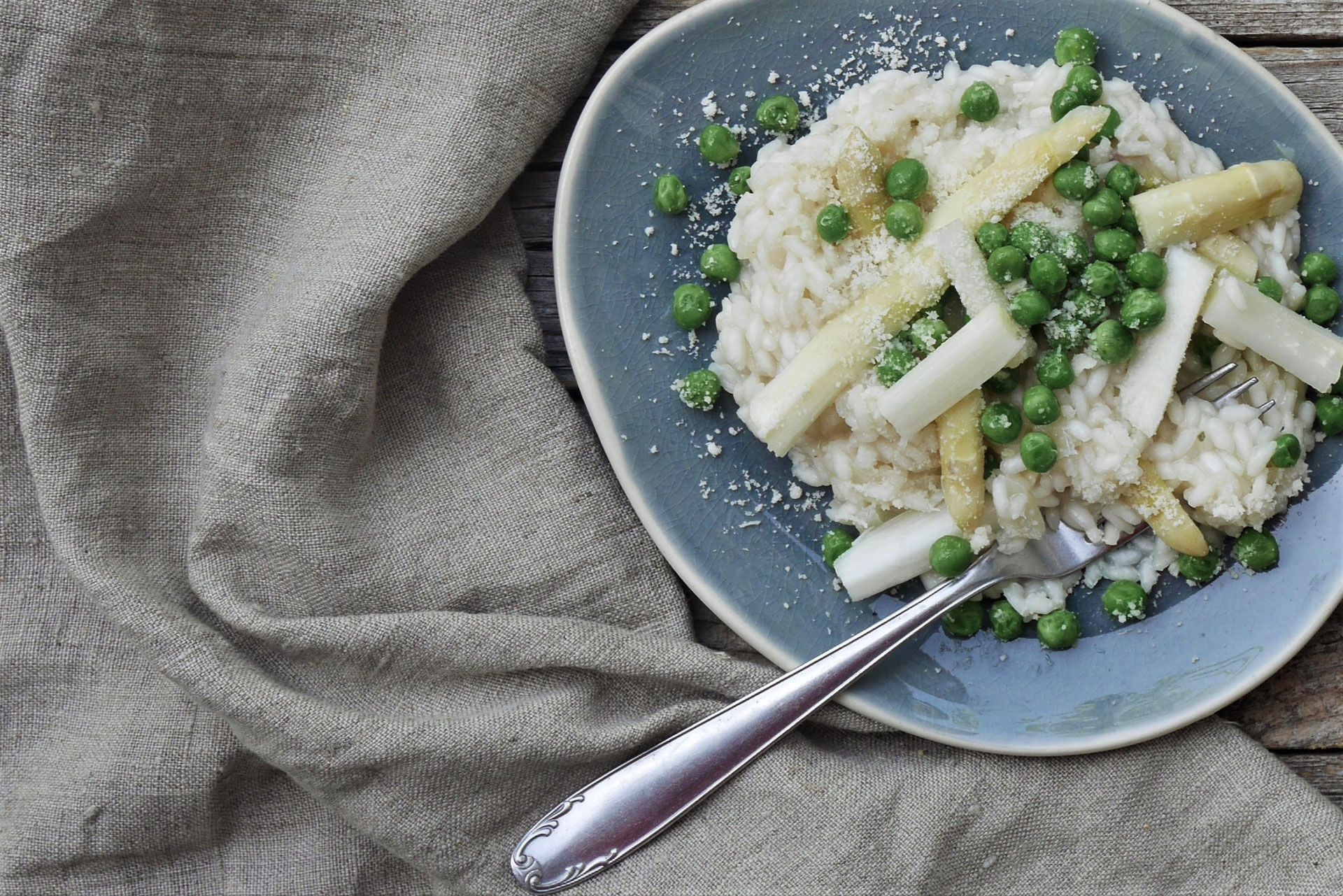 Spargelrisotto mit Erbsen - food-stories/ein vegetarischer Foodblog Spargelrisotto mit Erbsen - food-stories/ein vegetarischer Foodblog