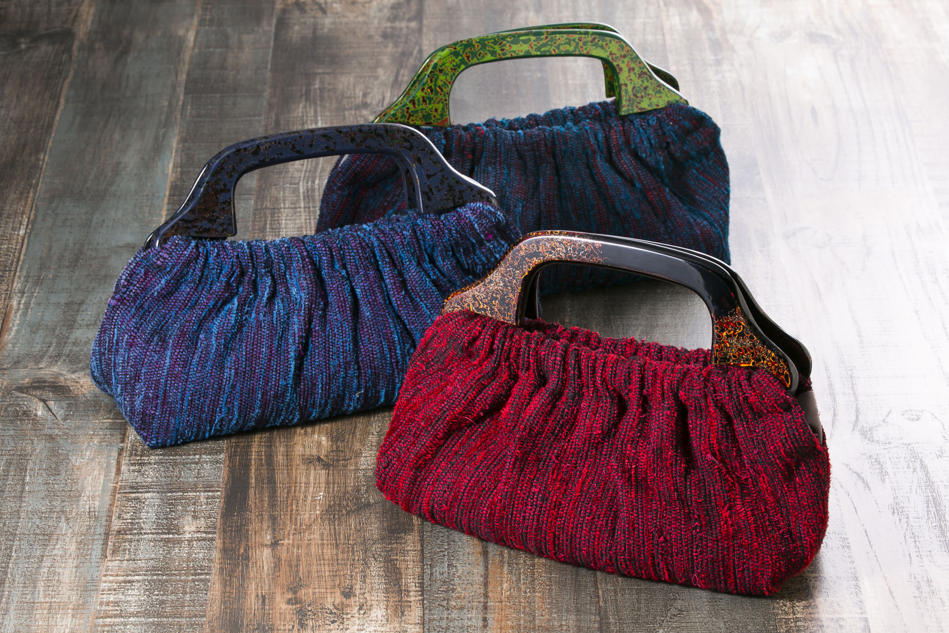 津軽裂織テキスタイルスタジオ村上 - 裂き織り工房テキスタイル