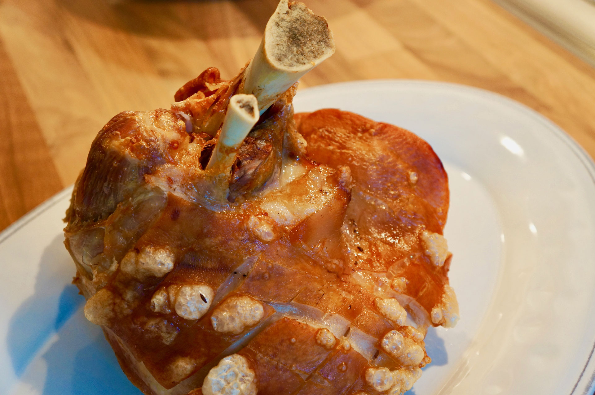 Resche Schweinshaxe - tinakocht.de - Rezepte - Kochen - Essen - Backen