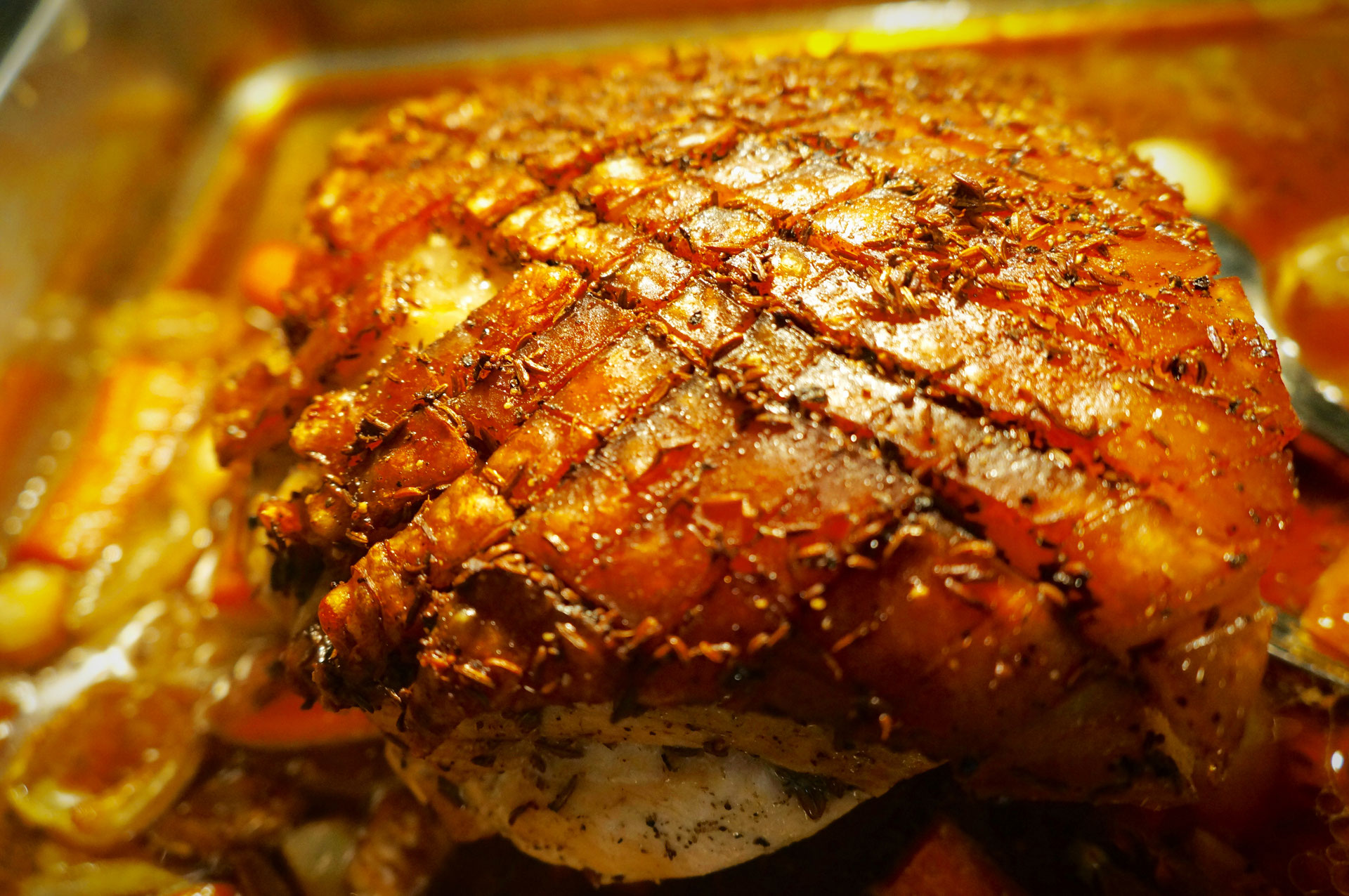 Schweinsbraten mit Dunkelbiersoße tinakocht.de Rezepte Kochen