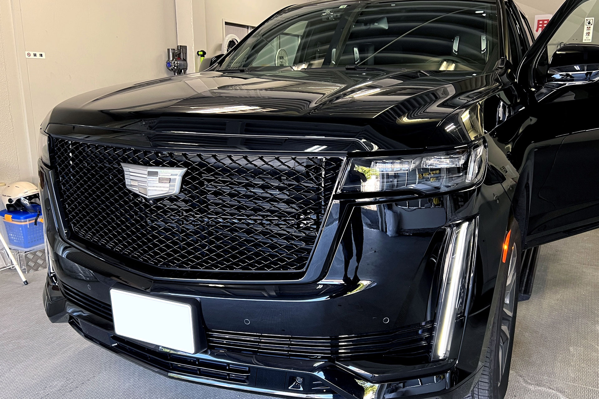 キャデラック エスカレード 地デジチューナー取付け＋DVD