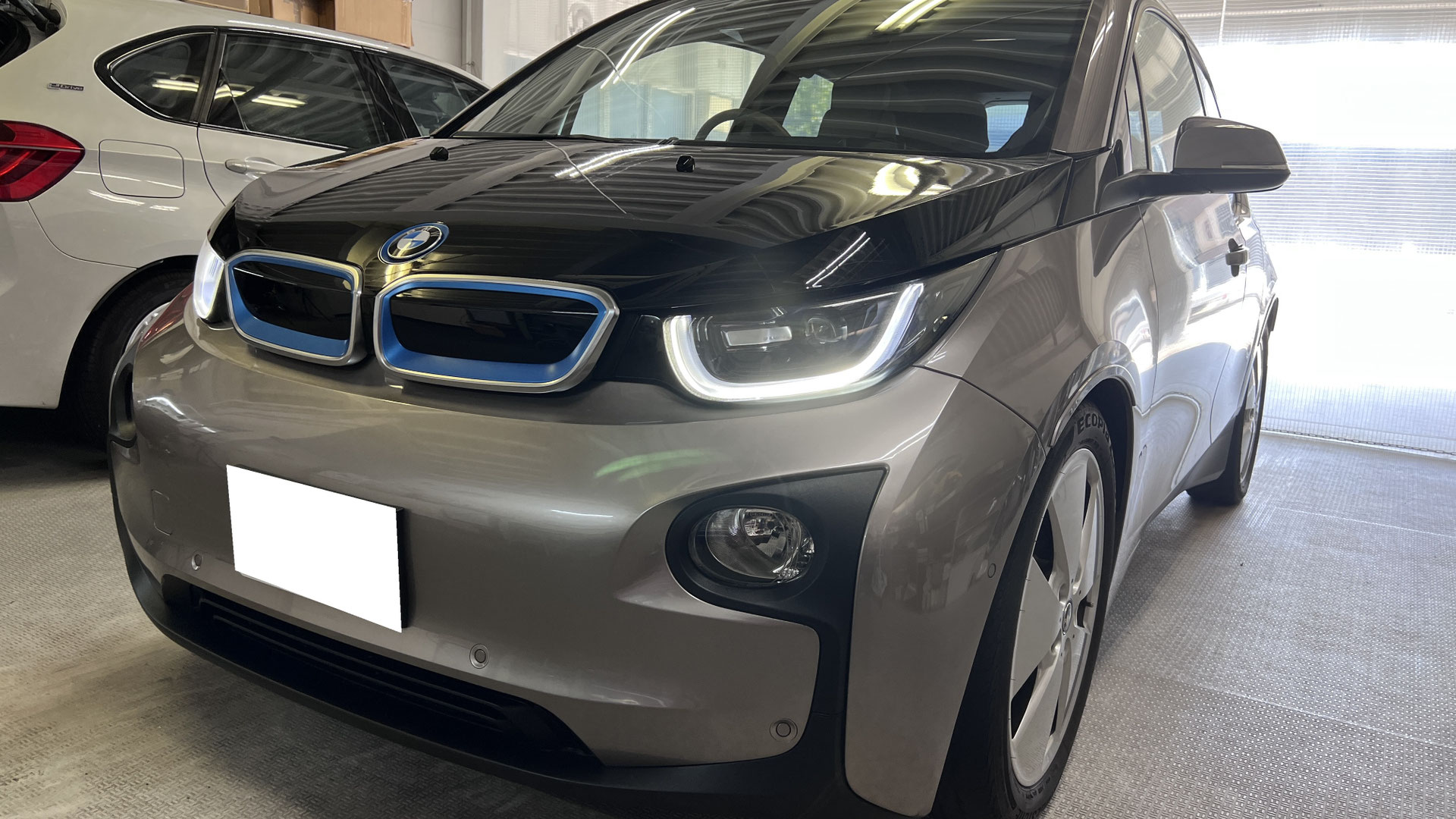 BMW i3 LCI REX ハンズオフ渋滞アシスト後付け＋コーディング+ナビ