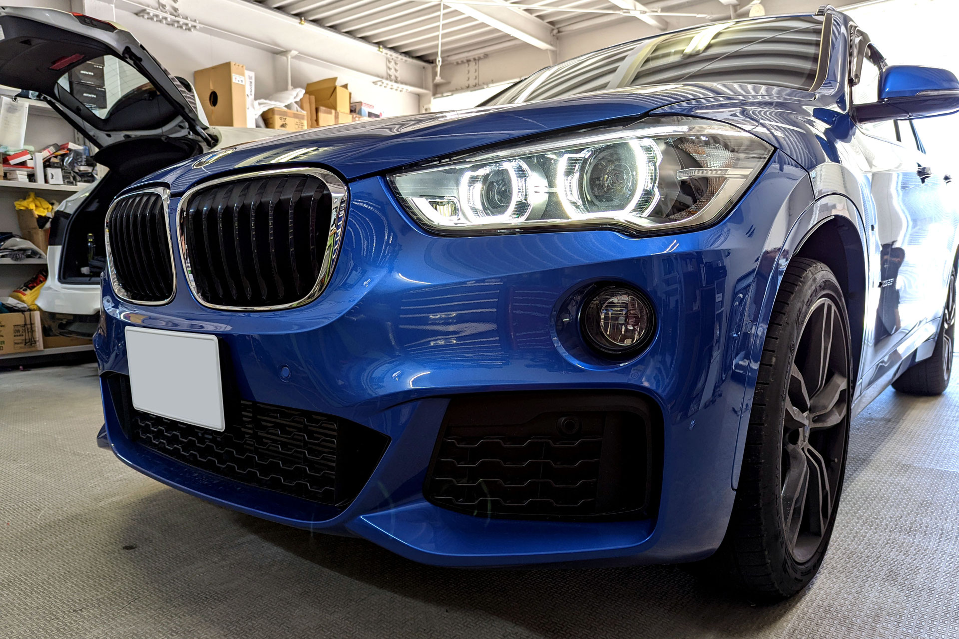 BMW F48 X1 25i 地デジチューナー取付＋Fire TV Stick＋コーディング