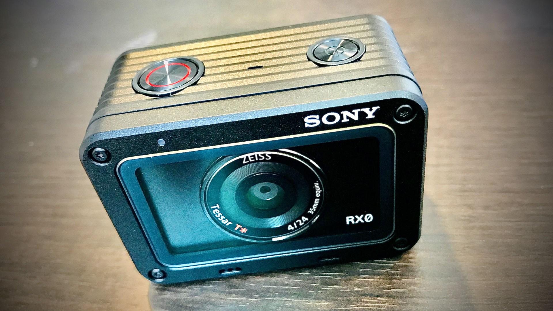 おすすめ山道具 - 登山装備 ｜これが最強のタフカメラ！ 